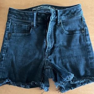 American Eagle. EUC. Distressed black jean shorts.